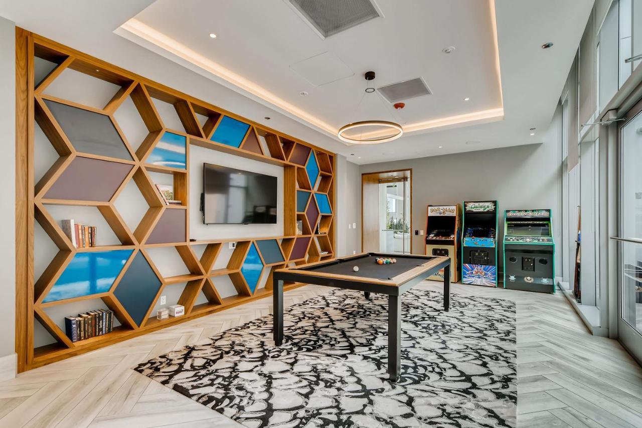 אפרטהוטל שיקגו Sentral Michigan Avenue מראה חיצוני תמונה The game room at the 2018 Student Union