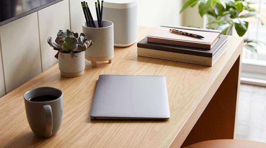 אפרטהוטל שיקגו Sentral Michigan Avenue חדר תמונה A closed MacBook Air