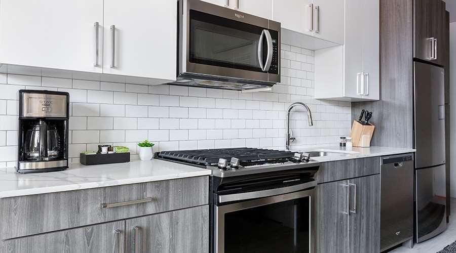אפרטהוטל שיקגו Sentral Michigan Avenue מראה חיצוני תמונה A kitchen with a microwave oven
