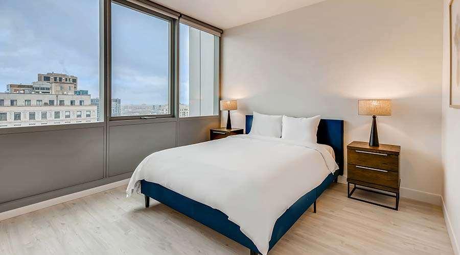אפרטהוטל שיקגו Sentral Michigan Avenue חדר תמונה A bedroom at the hotel